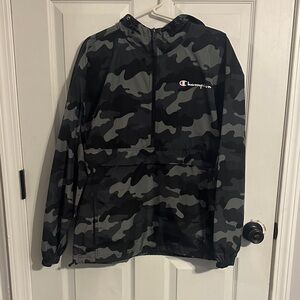 FRESH LISTING!! Champion Kids Pullover - Black and Gray Camo